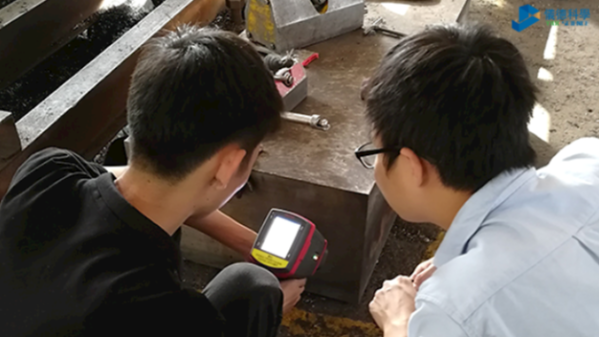 手持式（shì）光譜儀在不（bú）鏽鋼行業起著重要的作用（yòng）