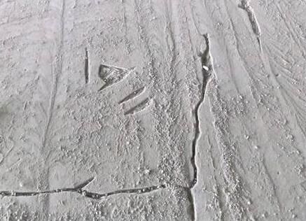 鵬馳（chí）為您分享:幾種常用修補裂縫（féng）方法